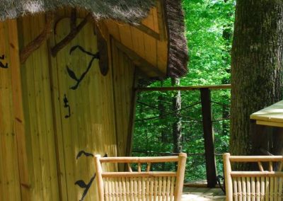 Cabane dans les arbres des Capucins - Parc de la Belle - Hébergement insolite dans la Vienne (86) entre Paris et Bordeaux proche du parc du futuroscope